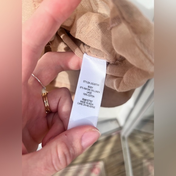 Warm taupe linen blend eyelet lace trim dress • by Jolie & Joy • New with tags• - Picture 3 of 15